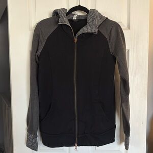 Lululemon black and gray hoodie super thick and soft with rose gold zipper
